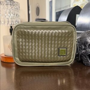 Ihkwip woven front pocket Olive Green Crossbody Bag